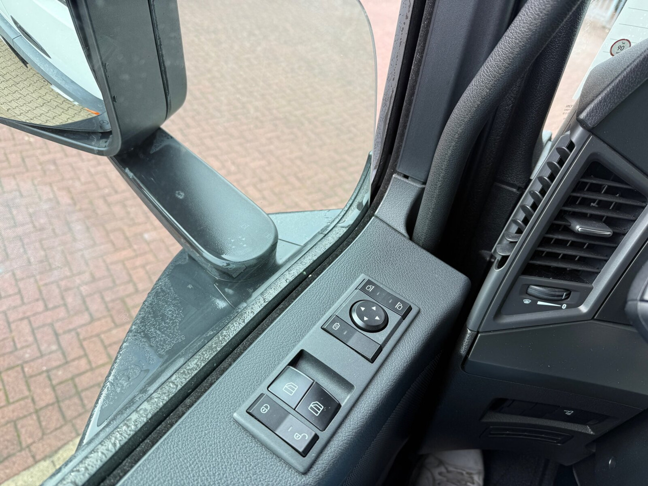 Mercedes-Benz Arocs 1827/30 A 4x4 Arocs 1827/30 A 4x4, Ex-! - Xe tải thùng lửng/ Phẳng: hình 5 Mercedes-Benz Arocs 1827/30 A 4x4 Arocs 1827/30 A 4x4, Ex-! - Xe tải thùng lửng/ Phẳng: hình 5