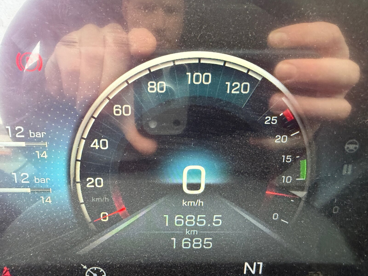 Mercedes-Benz Arocs 1840 K 4x2 Arocs 1840 K 4x2, MultimediaCockpit, 2x Nebenantrieb, NMV & Motorabtrieb - Xe tải nâng móc: hình 4 Mercedes-Benz Arocs 1840 K 4x2 Arocs 1840 K 4x2, MultimediaCockpit, 2x Nebenantrieb, NMV & Motorabtrieb - Xe tải nâng móc: hình 4