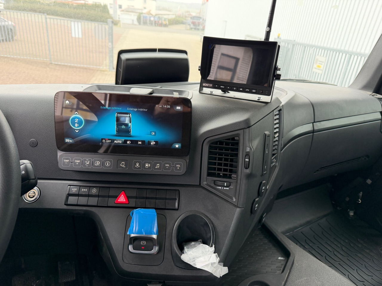 Mercedes-Benz Arocs 1840 K 4x2 Arocs 1840 K 4x2, MultimediaCockpit, 2x Nebenantrieb, NMV & Motorabtrieb - Xe tải nâng móc: hình 5 Mercedes-Benz Arocs 1840 K 4x2 Arocs 1840 K 4x2, MultimediaCockpit, 2x Nebenantrieb, NMV & Motorabtrieb - Xe tải nâng móc: hình 5