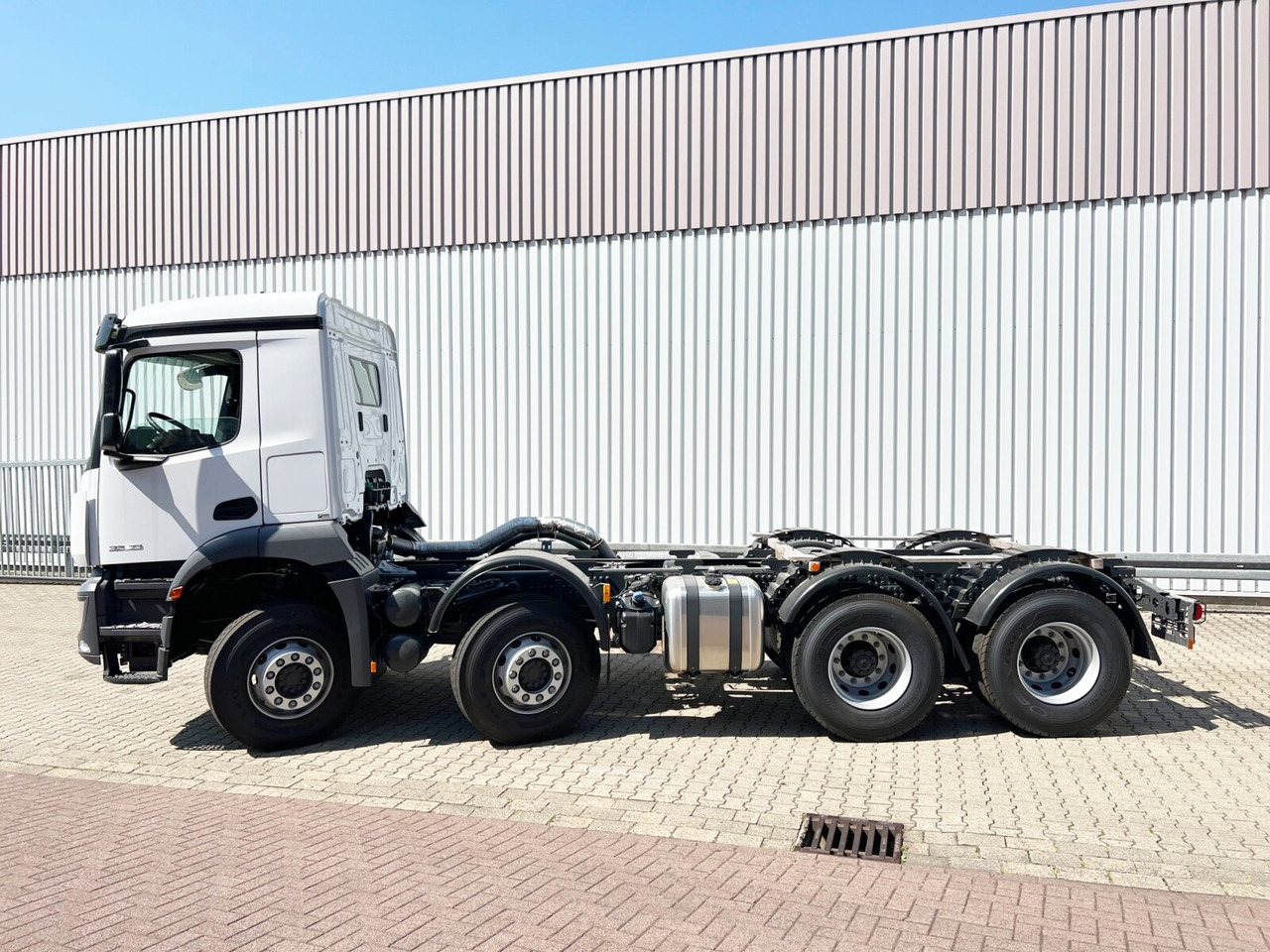 Mercedes-Benz Arocs 3240 8x4 Arocs 3240 8x4, 9/10m³ Mischer - Xe trộn bê tông: hình 2 Mercedes-Benz Arocs 3240 8x4 Arocs 3240 8x4, 9/10m³ Mischer - Xe trộn bê tông: hình 2