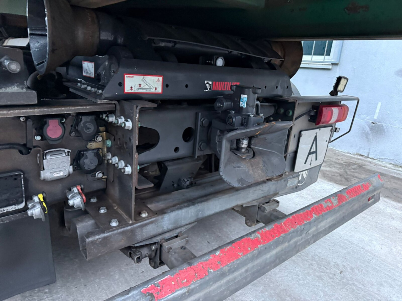 Mercedes-Benz Arocs 3240 L 8x4 ENA Arocs 3240 L 8x4 ENA, Lenk-/Liftachse, Navi, Hiab Abrollkipper - Xe tải nâng móc: hình 5 Mercedes-Benz Arocs 3240 L 8x4 ENA Arocs 3240 L 8x4 ENA, Lenk-/Liftachse, Navi, Hiab Abrollkipper - Xe tải nâng móc: hình 5