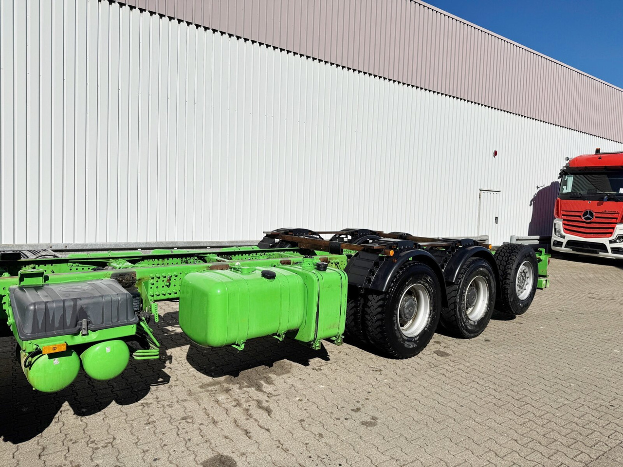 Xe tải khung gầm Mercedes-Benz Arocs 3242/48 LK 8x4/4 Arocs 3242/48 LK 8x4/4, Lenk-/Liftachse, Nebenantrieb: hình 15