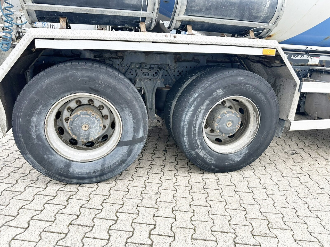 Mercedes-Benz Arocs 3251 8x4/4 Arocs 3251 8x4/4, Betonmischer Liebherr ca. 9m³ - Xe trộn bê tông: hình 3 Mercedes-Benz Arocs 3251 8x4/4 Arocs 3251 8x4/4, Betonmischer Liebherr ca. 9m³ - Xe trộn bê tông: hình 3