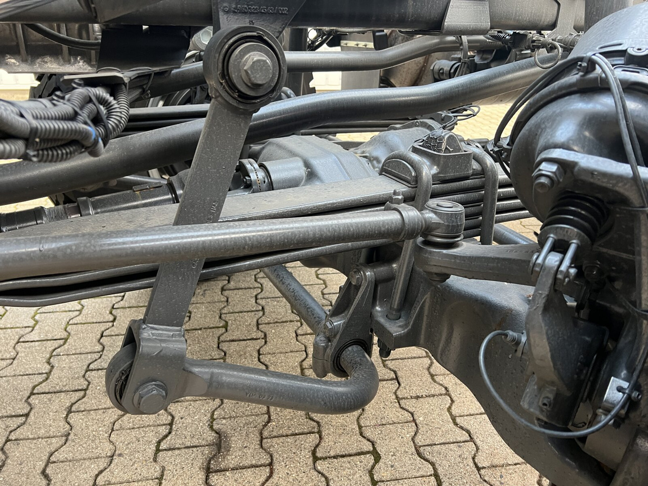 Mercedes-Benz Arocs 4151 AK 8x8/4 Arocs 4151 AK 8x8/4, Grounder - Xe ben: hình 2 Mercedes-Benz Arocs 4151 AK 8x8/4 Arocs 4151 AK 8x8/4, Grounder - Xe ben: hình 2