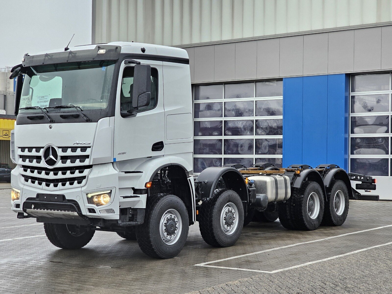 Mercedes-Benz Arocs 4151 AK 8x8/4 Arocs 4151 AK 8x8/4, Retarder, Navi, MultimediaCockpit, Grounder - Xe tải khung gầm: hình 1 Mercedes-Benz Arocs 4151 AK 8x8/4 Arocs 4151 AK 8x8/4, Retarder, Navi, MultimediaCockpit, Grounder - Xe tải khung gầm: hình 1