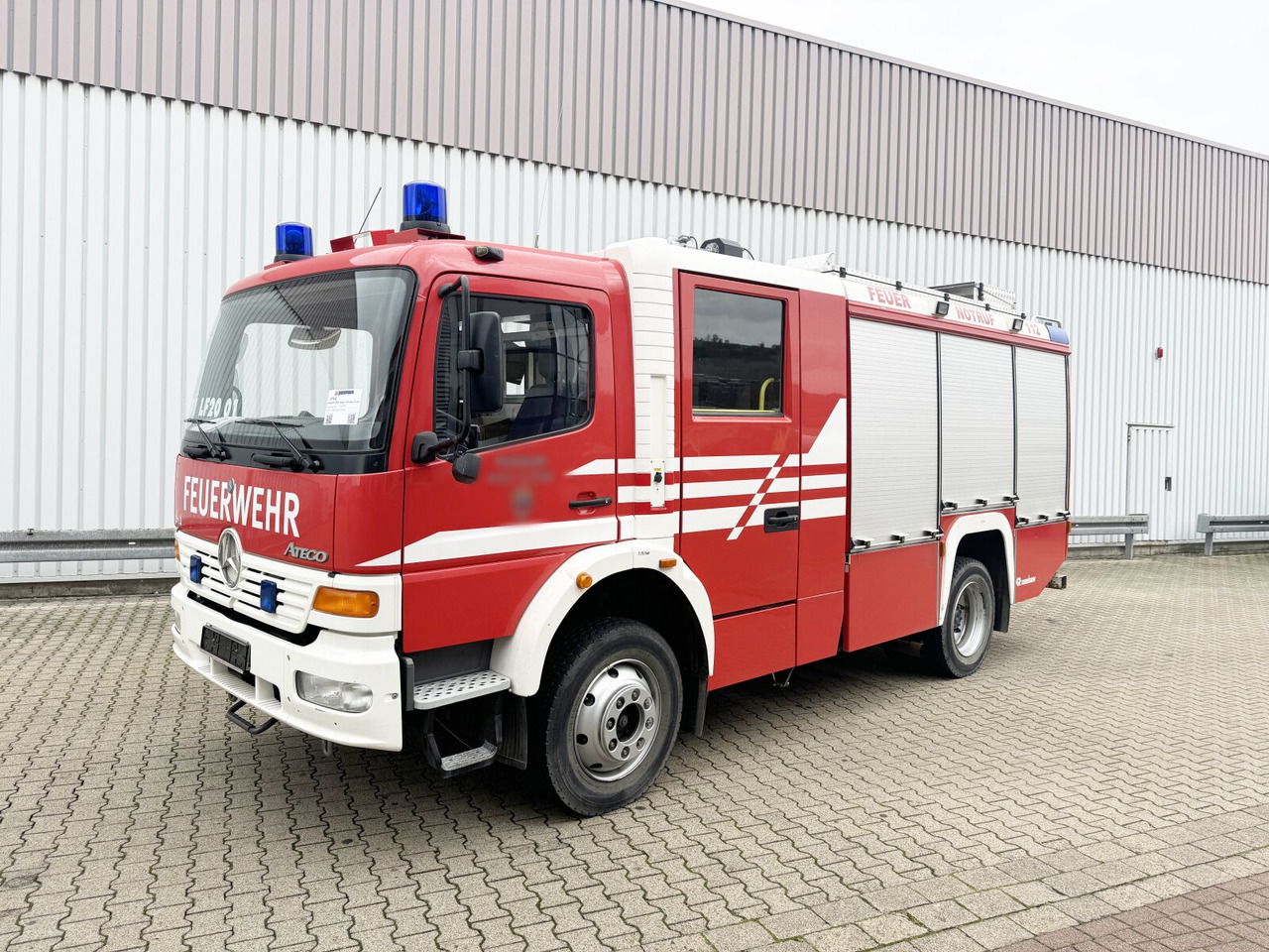 Mercedes-Benz Atego 1325 4x4, LF 16/12 Atego 1325 4x4, 8+1 Sitze, LF 16/12 - Xe cứu thương: hình 1 Mercedes-Benz Atego 1325 4x4, LF 16/12 Atego 1325 4x4, 8+1 Sitze, LF 16/12 - Xe cứu thương: hình 1