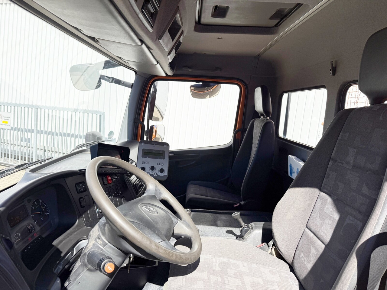 Mercedes-Benz Atego 1624 AK 4x4 Atego 1624 AK 4x4, Winterdienstausstattung - Xe ben: hình 3 Mercedes-Benz Atego 1624 AK 4x4 Atego 1624 AK 4x4, Winterdienstausstattung - Xe ben: hình 3