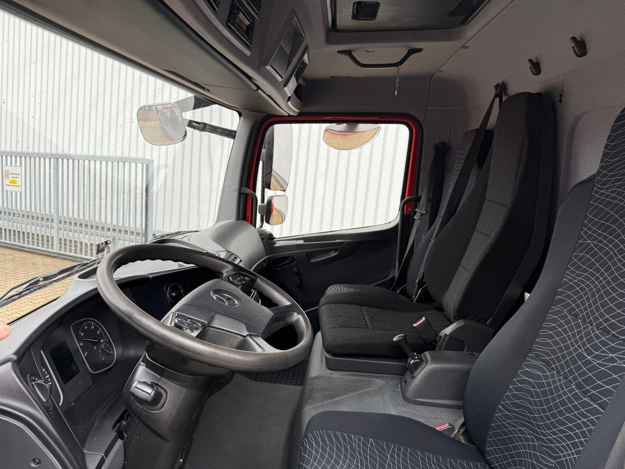 Mercedes-Benz Atego 818/23 LK 4x2 Atego 818/23 LK 4x2, 2x AHK - Xe ben: hình 3 Mercedes-Benz Atego 818/23 LK 4x2 Atego 818/23 LK 4x2, 2x AHK - Xe ben: hình 3