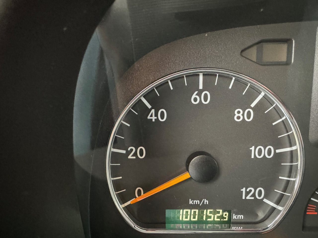 Mercedes-Benz Axor 1833 L 4x2 Axor 1833 L 4x2, Getränkekoffer - Xe tải hộp: hình 4 Mercedes-Benz Axor 1833 L 4x2 Axor 1833 L 4x2, Getränkekoffer - Xe tải hộp: hình 4