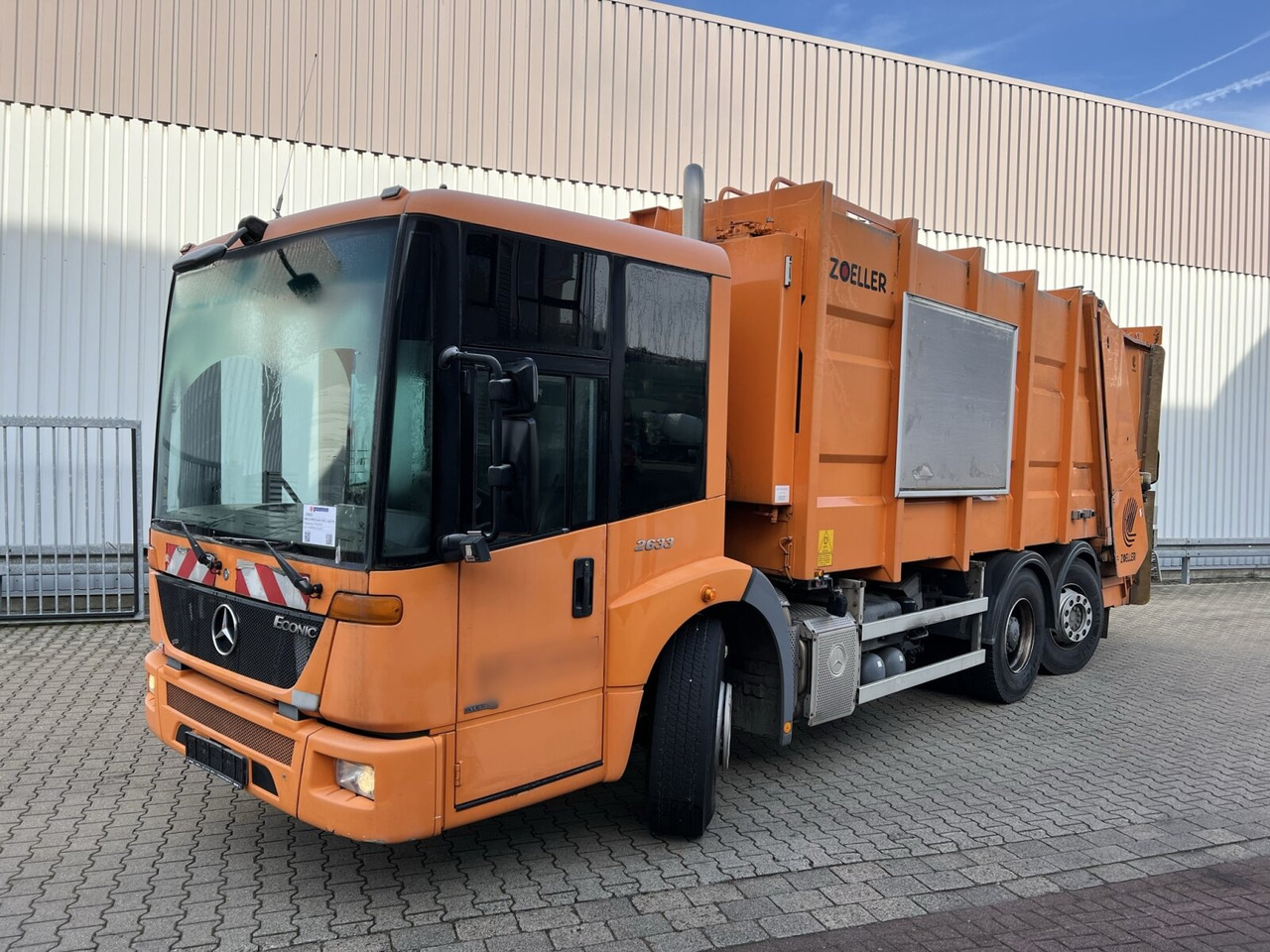 Mercedes-Benz Econic 2633 L 6x2/4 NLA Econic 2633 L 6x2/4 NLA, Lenkachse, Zöller Medium XL, Zöller-Schüttung - Xe tải chở rác: hình 1 Mercedes-Benz Econic 2633 L 6x2/4 NLA Econic 2633 L 6x2/4 NLA, Lenkachse, Zöller Medium XL, Zöller-Schüttung - Xe tải chở rác: hình 1
