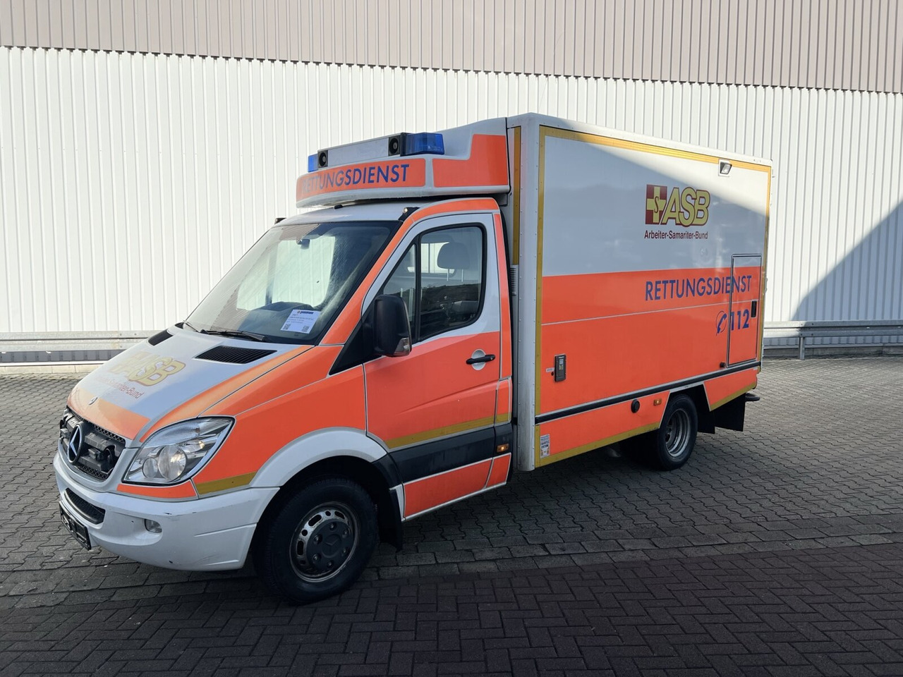 Mercedes-Benz Sprinter 516 CDI 4x2 Sprinter 516 CDI 4x2, Rettungswagen, Retarder - Xe cứu thương: hình 1 Mercedes-Benz Sprinter 516 CDI 4x2 Sprinter 516 CDI 4x2, Rettungswagen, Retarder - Xe cứu thương: hình 1