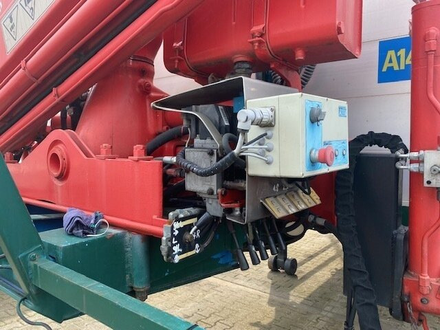 SCHELLING 504 H 22 SCHELLING 504 H 22 mit Kran Ferrari 708, 7m/t - Sơ mi rơ moóc thùng lửng/ Phẳng: hình 3 SCHELLING 504 H 22 SCHELLING 504 H 22 mit Kran Ferrari 708, 7m/t - Sơ mi rơ moóc thùng lửng/ Phẳng: hình 3