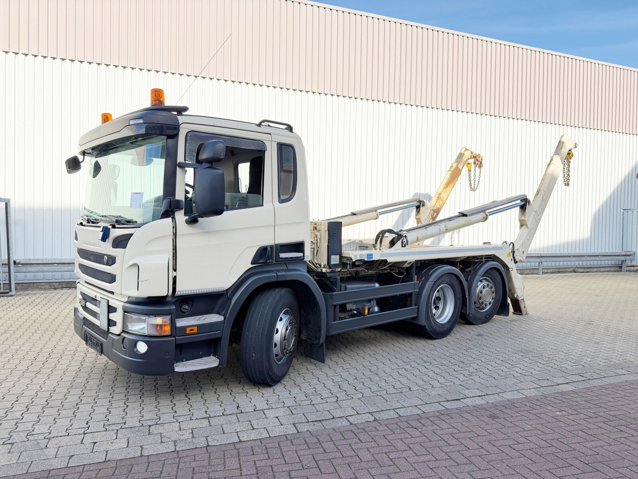 Scania P 320 6x2-4 P 320 6x2-4, Lenk-/Liftachse, Tele-Absetzanlage, Funk - Xe tải chở thùng nhỏ: hình 1 Scania P 320 6x2-4 P 320 6x2-4, Lenk-/Liftachse, Tele-Absetzanlage, Funk - Xe tải chở thùng nhỏ: hình 1