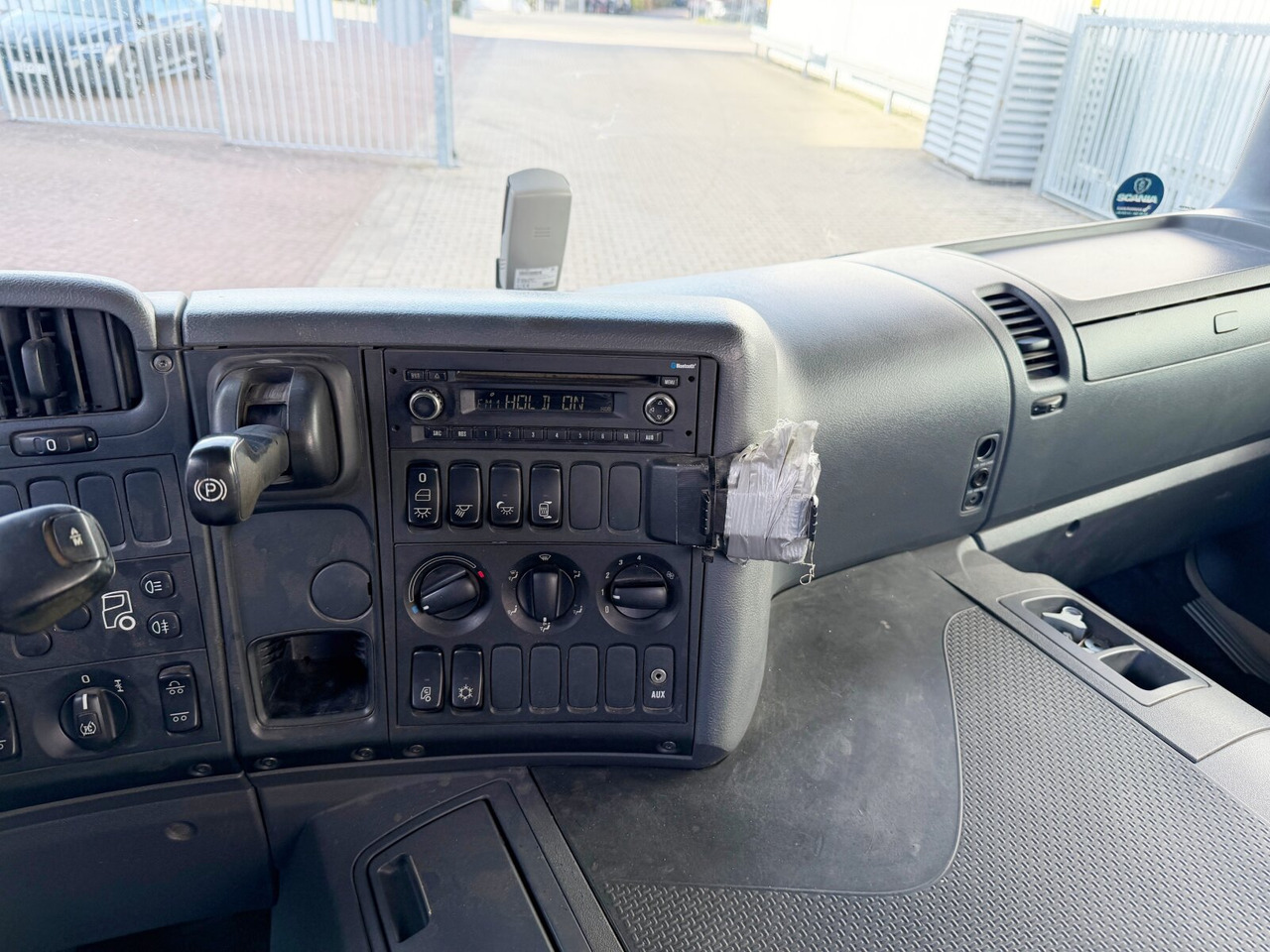 Scania P 320 6x2-4 P 320 6x2-4, Lenk-/Liftachse, Tele-Absetzanlage, Funk - Xe tải chở thùng nhỏ: hình 5 Scania P 320 6x2-4 P 320 6x2-4, Lenk-/Liftachse, Tele-Absetzanlage, Funk - Xe tải chở thùng nhỏ: hình 5