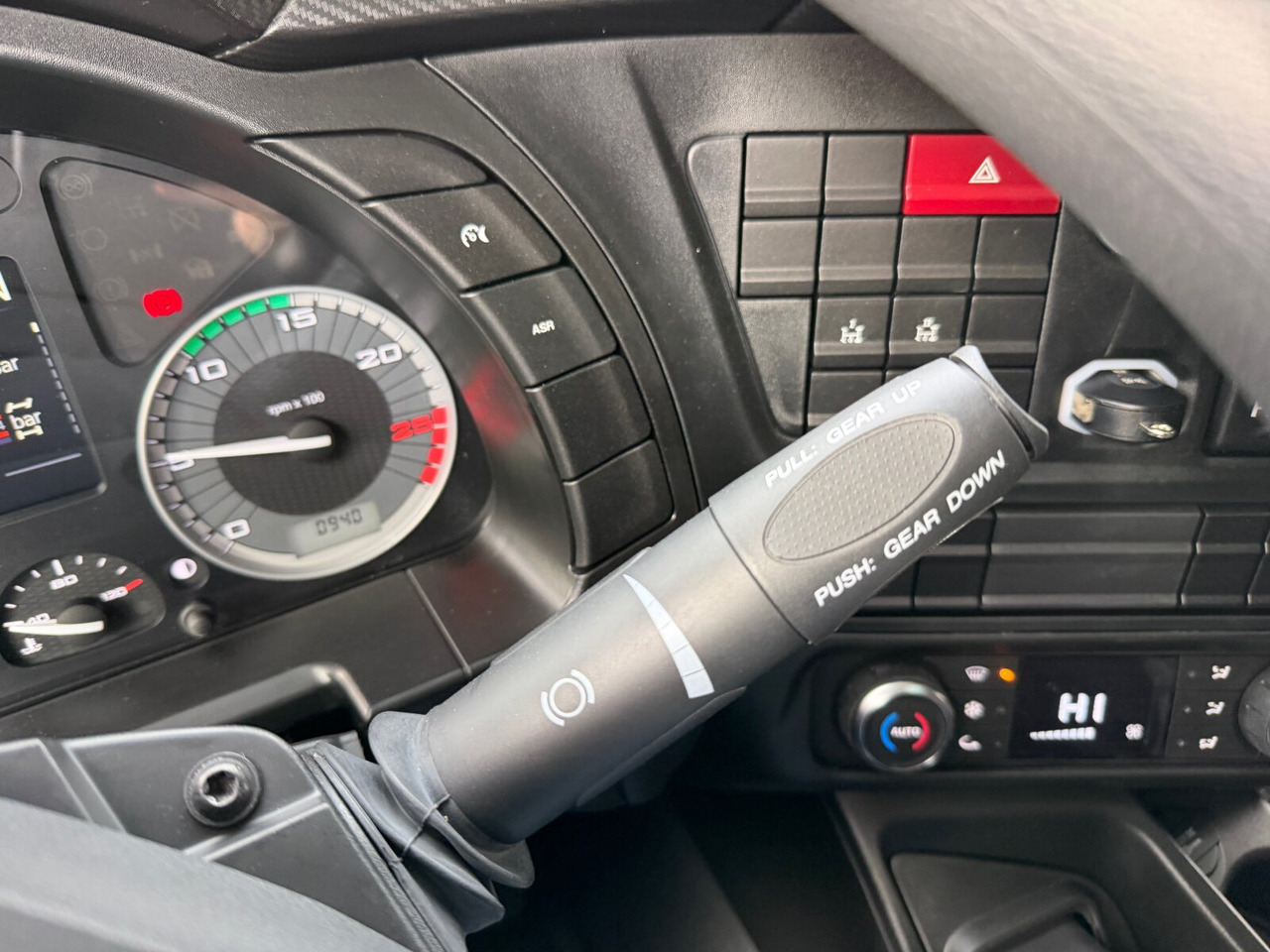 T-Way AT410T51 8x4 T-Way AT410T51 8x4, Retarder, Nebenantrieb, 4x VORHANDEN! - Xe tải khung gầm: hình 5 T-Way AT410T51 8x4 T-Way AT410T51 8x4, Retarder, Nebenantrieb, 4x VORHANDEN! - Xe tải khung gầm: hình 5