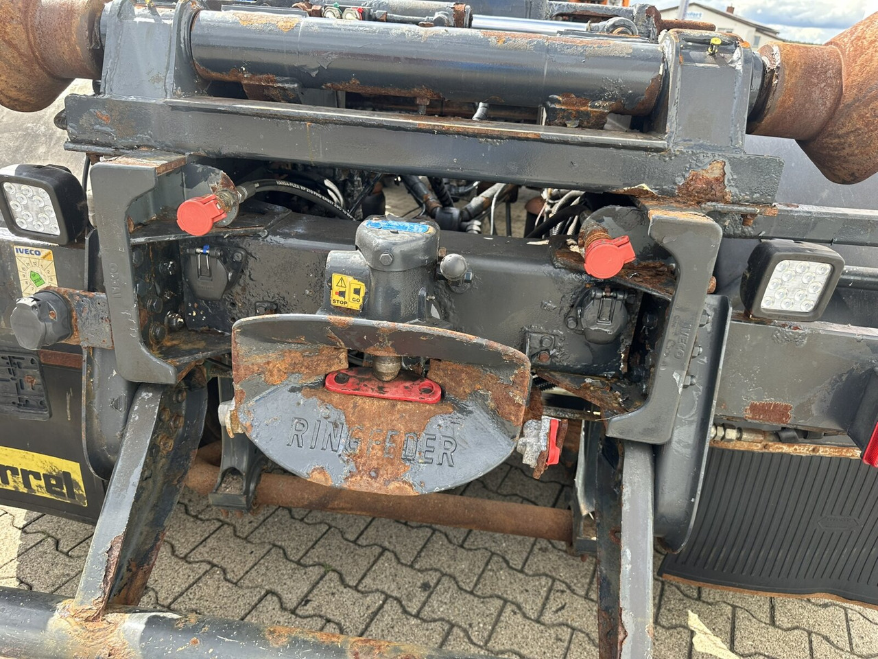 Trakker AD190T33WP 4x4 Trakker AD190T33WP 4x4, Winterdienstausstattung - Xe tải nâng móc: hình 3 Trakker AD190T33WP 4x4 Trakker AD190T33WP 4x4, Winterdienstausstattung - Xe tải nâng móc: hình 3