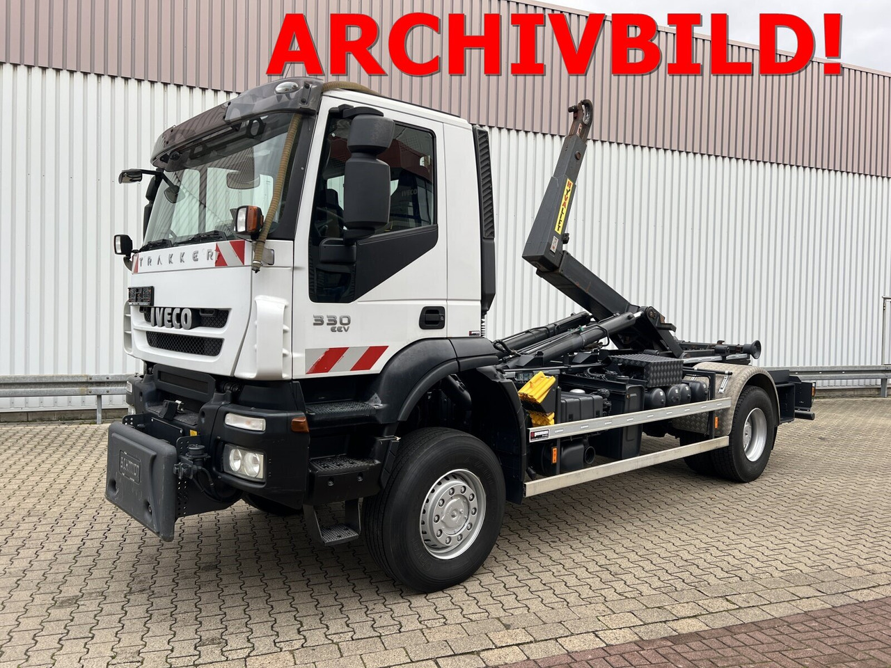 Trakker AD190T33WP 4x4 Trakker AD190T33WP 4x4, Winterdienstausstattung - Xe tải nâng móc: hình 1 Trakker AD190T33WP 4x4 Trakker AD190T33WP 4x4, Winterdienstausstattung - Xe tải nâng móc: hình 1