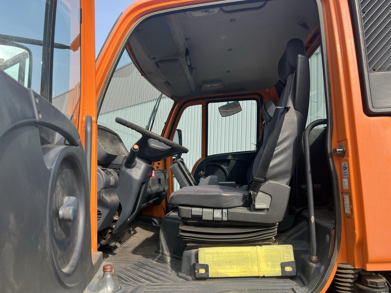Unimog U 300 4x4 U 300 4x4, Kipper, Kommunalhydraulik, VarioPilot, Zapfwelle - Xe ben, Tiện ích/ Xe đặc dụng: hình 5 Unimog U 300 4x4 U 300 4x4, Kipper, Kommunalhydraulik, VarioPilot, Zapfwelle - Xe ben, Tiện ích/ Xe đặc dụng: hình 5