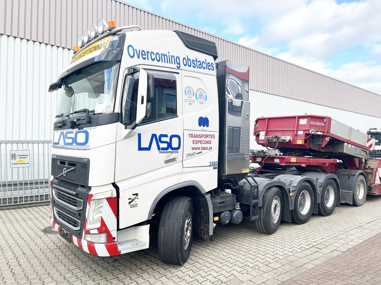 FH16 750 8x4 FH16 750 8x4, Retarder, Globetrotter, Vorlauflift/-lenk, Schwerlast 180T - Xe đầu kéo: hình 1 FH16 750 8x4 FH16 750 8x4, Retarder, Globetrotter, Vorlauflift/-lenk, Schwerlast 180T - Xe đầu kéo: hình 1