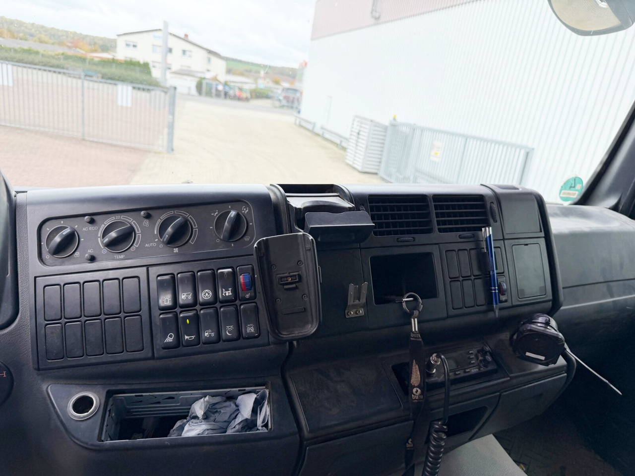 MAN TGA 18.440 4x4 BL TGA 18.440 4x4 BL, Hydraulik - Xe đầu kéo: hình 4 MAN TGA 18.440 4x4 BL TGA 18.440 4x4 BL, Hydraulik - Xe đầu kéo: hình 4