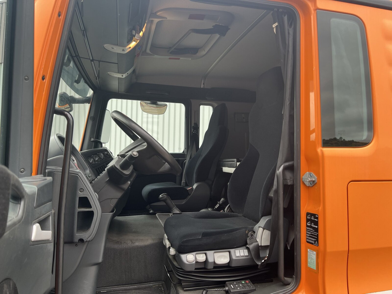 MAN TGL 8.220 4X2 BL TGL 8.220 4X2 BL - Xe đầu kéo: hình 2 MAN TGL 8.220 4X2 BL TGL 8.220 4X2 BL - Xe đầu kéo: hình 2