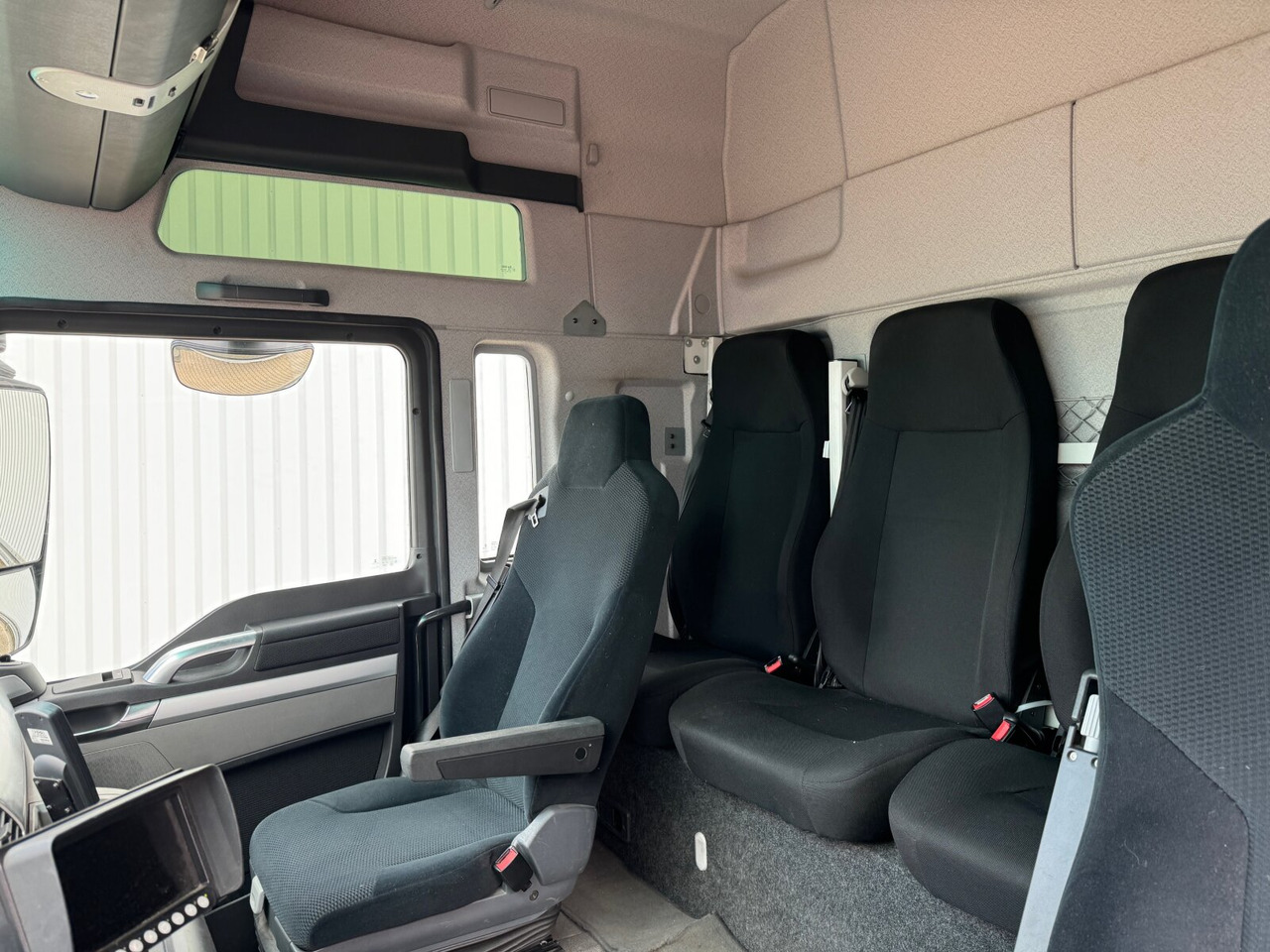 MAN TGX 18.400 4X2 BLS TGX 18.400 4X2 BLS, Fahrschule, 5 Sitzer - Xe đầu kéo: hình 5 MAN TGX 18.400 4X2 BLS TGX 18.400 4X2 BLS, Fahrschule, 5 Sitzer - Xe đầu kéo: hình 5