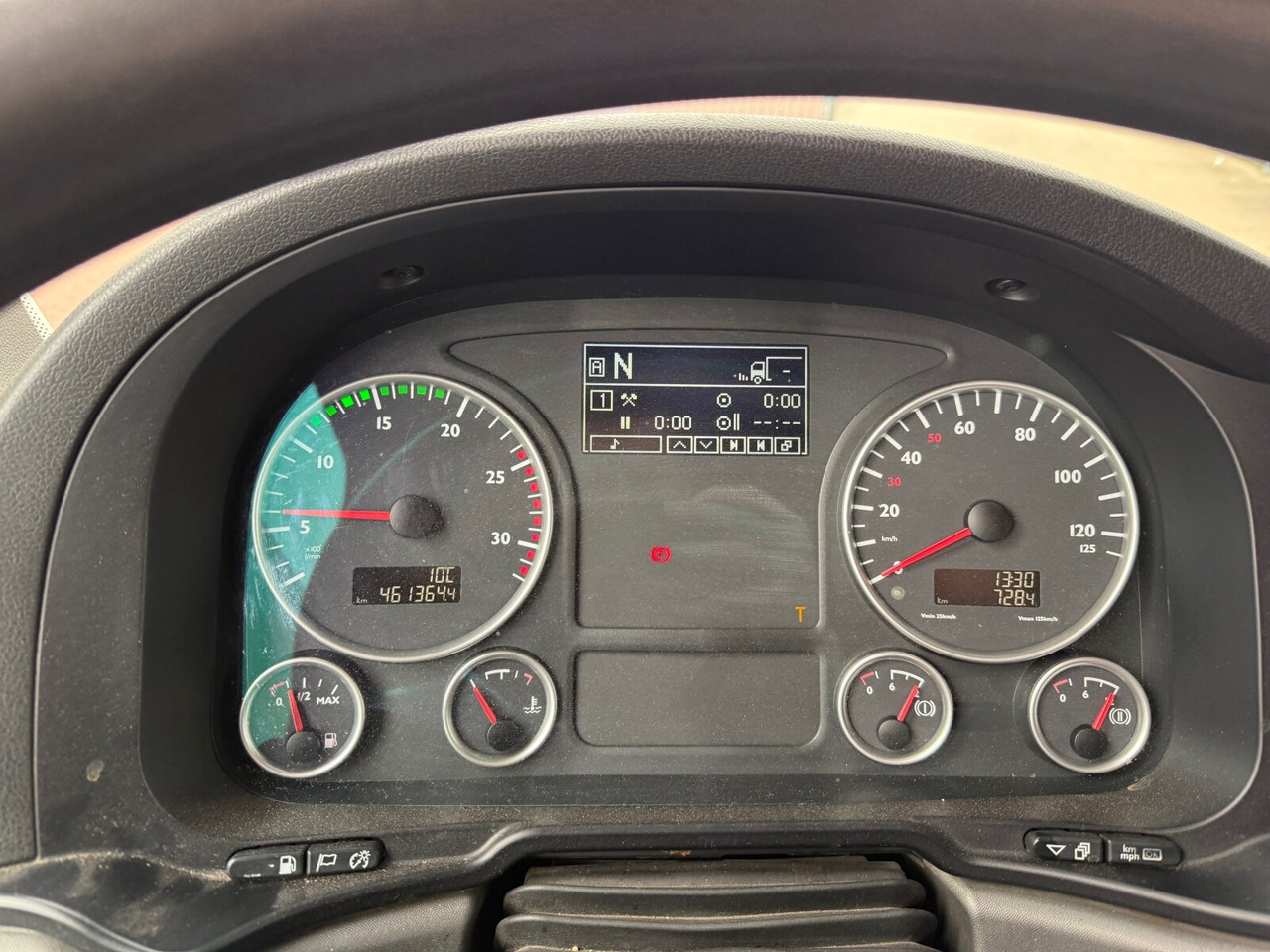 MAN TGX 26.480 6x4 BLS TGX 26.480 6x4 BLS, Retarder, XLX, Standklima, Hydraulik, zGG 90t - Xe đầu kéo: hình 3 MAN TGX 26.480 6x4 BLS TGX 26.480 6x4 BLS, Retarder, XLX, Standklima, Hydraulik, zGG 90t - Xe đầu kéo: hình 3