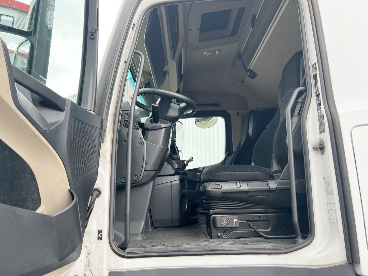 Mercedes-Benz Actros 1842 LS 4x2 Actros 1842 LS 4x2, 7x VORHANDEN - Xe đầu kéo: hình 2 Mercedes-Benz Actros 1842 LS 4x2 Actros 1842 LS 4x2, 7x VORHANDEN - Xe đầu kéo: hình 2