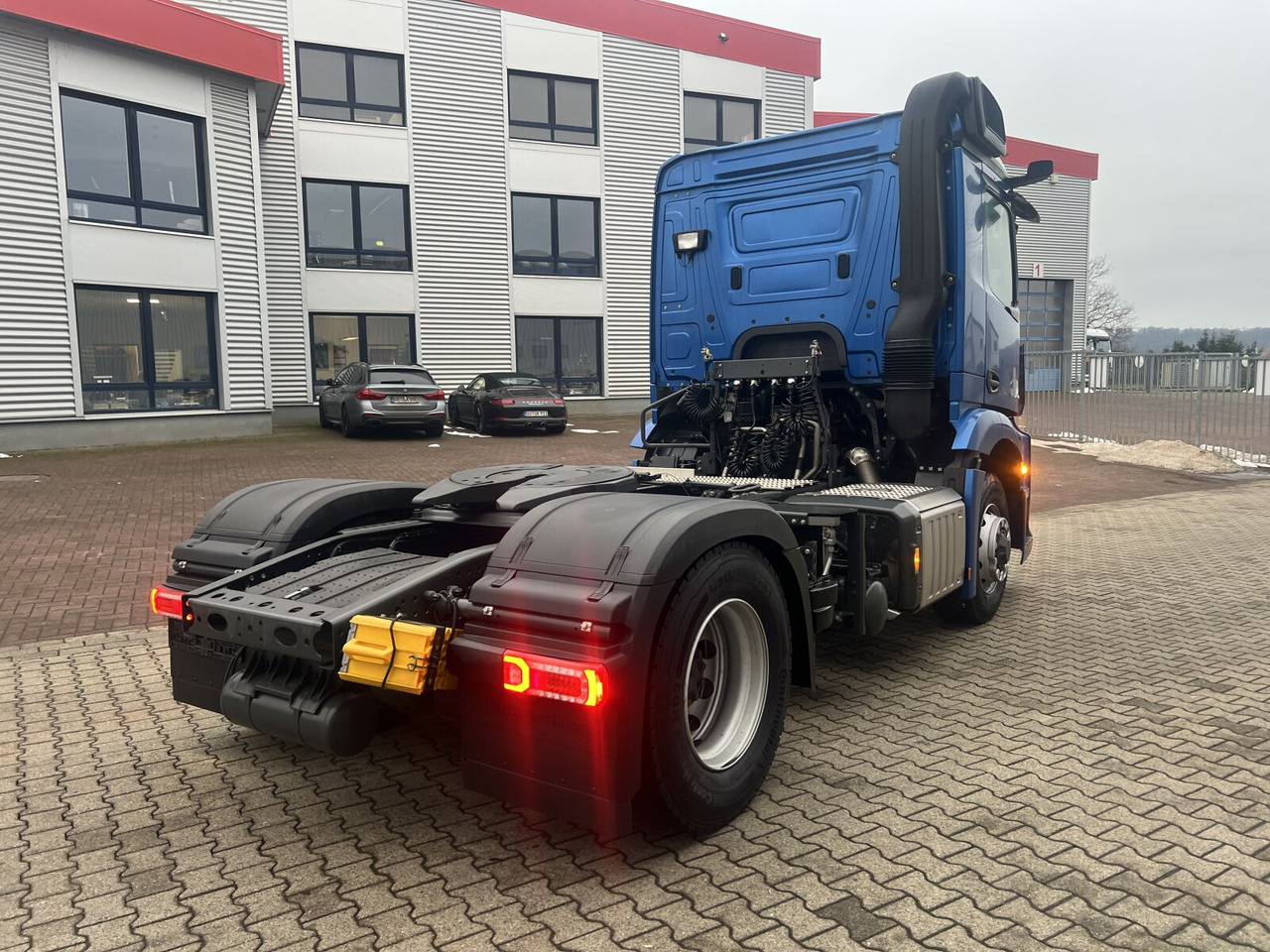 Xe đầu kéo mới Mercedes-Benz Actros 1843 LS 4x4 HAD Actros 1843 LS 4x4 HAD, HydroDrive, MirrorCam, MultimediaCockpit: hình 9