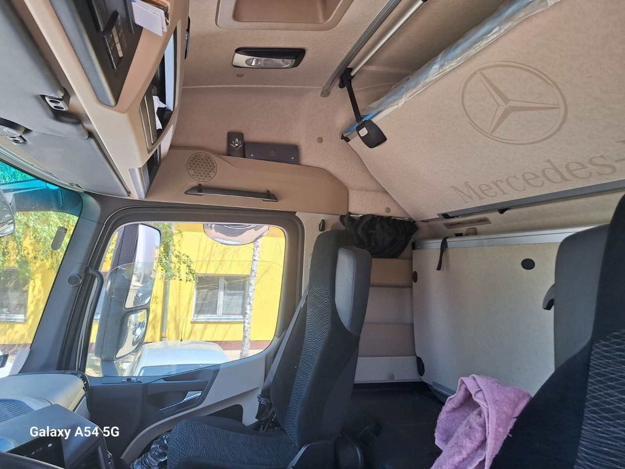 Mercedes-Benz Actros 1846 LS 4x2 Actros 1846 LS 4x2 MultimediaCockpit, StreamSpace, ADR - Xe đầu kéo: hình 5 Mercedes-Benz Actros 1846 LS 4x2 Actros 1846 LS 4x2 MultimediaCockpit, StreamSpace, ADR - Xe đầu kéo: hình 5