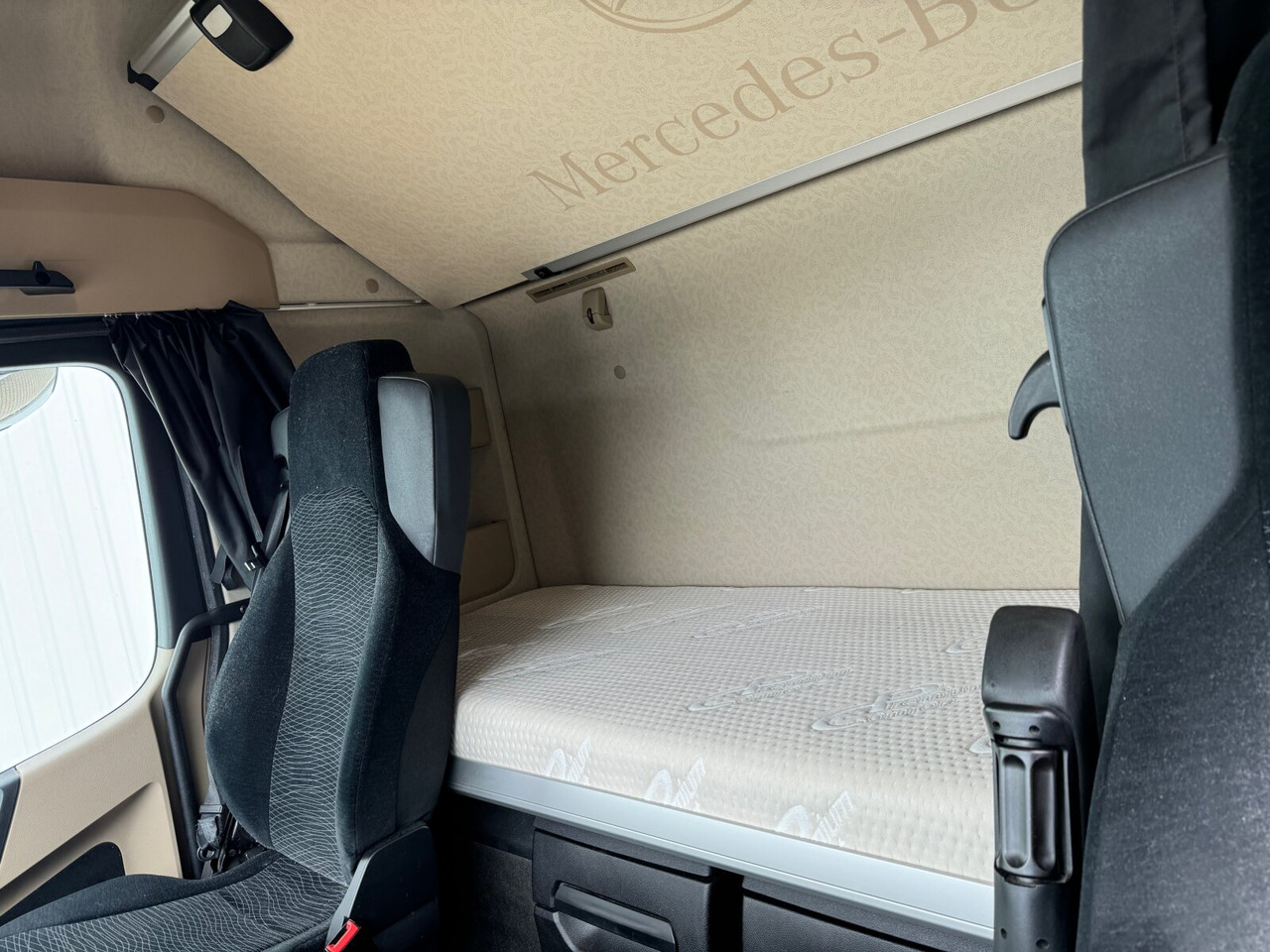 Mercedes-Benz Actros 1848 LS 4x2 Actros 1848 LS 4x2, Vollumer ,Retarder - Xe đầu kéo: hình 4 Mercedes-Benz Actros 1848 LS 4x2 Actros 1848 LS 4x2, Vollumer ,Retarder - Xe đầu kéo: hình 4
