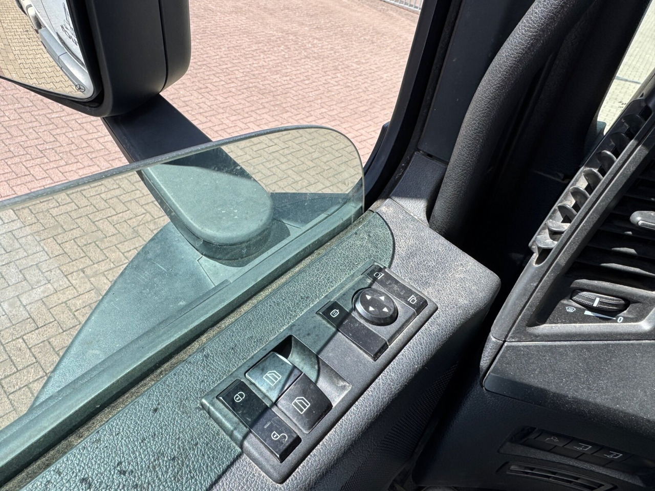 Mercedes-Benz Arocs 1845 LS 4x4 HAD Arocs 1845 LS 4x4 HAD, Retarder, Navi, HydroDrive, Kipphydraulik - Xe đầu kéo: hình 5 Mercedes-Benz Arocs 1845 LS 4x4 HAD Arocs 1845 LS 4x4 HAD, Retarder, Navi, HydroDrive, Kipphydraulik - Xe đầu kéo: hình 5
