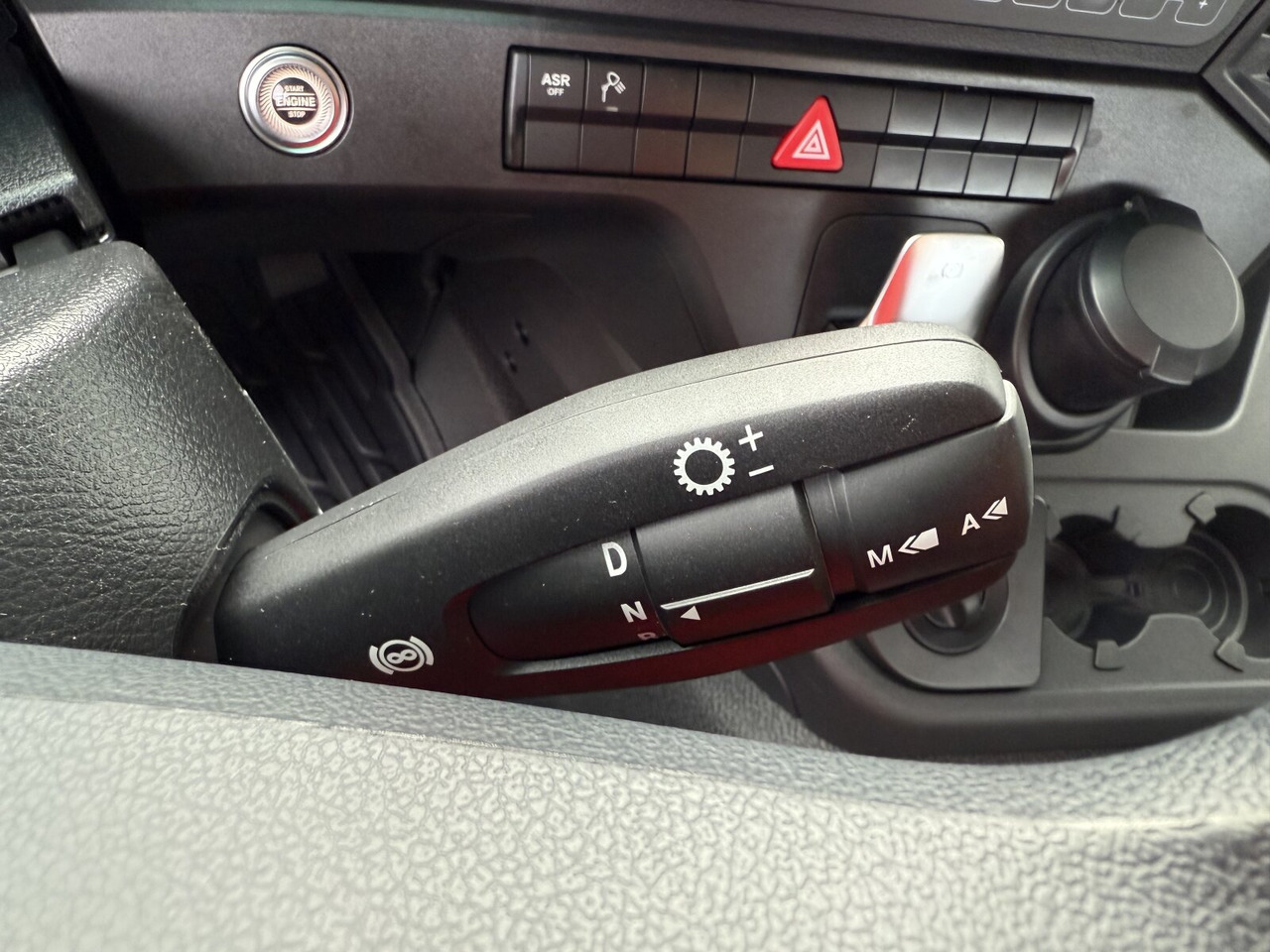 Xe đầu kéo mới Mercedes-Benz Arocs 1853 AS 4x4 Arocs 1853 AS 4x4, Retarder, MultimediaCockpit, Navi: hình 6 Xe đầu kéo mới Mercedes-Benz Arocs 1853 AS 4x4 Arocs 1853 AS 4x4, Retarder, MultimediaCockpit, Navi: hình 6