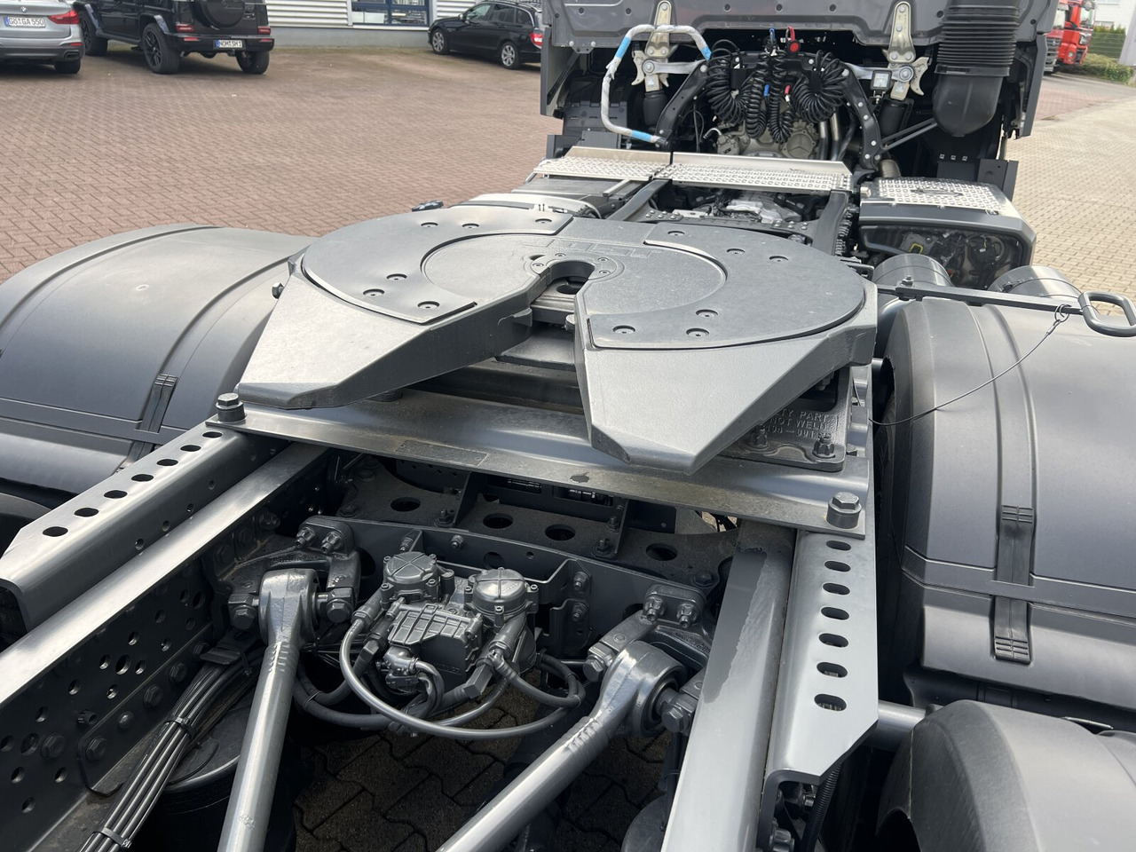 Mercedes-Benz Arocs 2653 LS 6x4 Arocs 2653 LS 6x4, Retarder, MirrorCam, MultimediaCockpit, Navi, LED - Xe đầu kéo: hình 4 Mercedes-Benz Arocs 2653 LS 6x4 Arocs 2653 LS 6x4, Retarder, MirrorCam, MultimediaCockpit, Navi, LED - Xe đầu kéo: hình 4