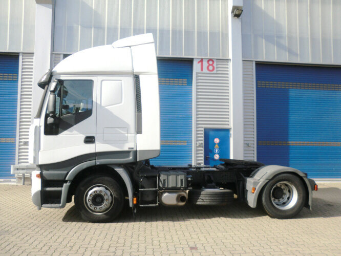 Stralis 440S45T/P 4x2 Stralis 440S45T/P 4x2 - Xe đầu kéo: hình 3 Stralis 440S45T/P 4x2 Stralis 440S45T/P 4x2 - Xe đầu kéo: hình 3