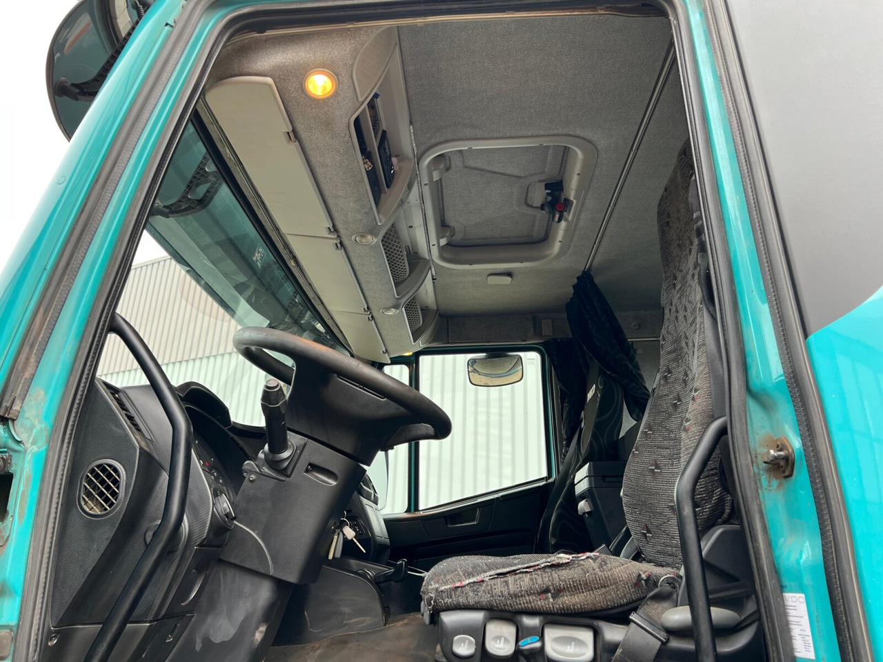 Stralis AT440S46TZ 6x4 Stralis AT440S46TZ 6x4, EEV, Kipphydraulik - Xe đầu kéo: hình 2 Stralis AT440S46TZ 6x4 Stralis AT440S46TZ 6x4, EEV, Kipphydraulik - Xe đầu kéo: hình 2