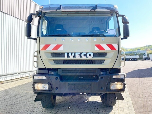 Xe đầu kéo Trakker AD260T41W 6x6 Trakker AD260T41W 6x6: hình 8 Xe đầu kéo Trakker AD260T41W 6x6 Trakker AD260T41W 6x6: hình 8