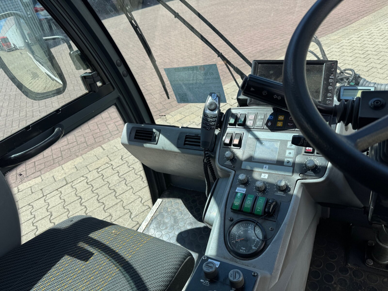 Hako Multicar Citymaster 2000 3B Kehrmaschine 4x2 Multicar Citymaster 2000 3B Kehrmaschine 4x2 - Xe tải: hình 4 Hako Multicar Citymaster 2000 3B Kehrmaschine 4x2 Multicar Citymaster 2000 3B Kehrmaschine 4x2 - Xe tải: hình 4