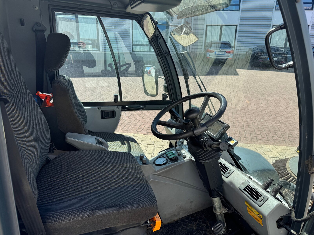 Hako Multicar Citymaster 2000 3B Kehrmaschine 4x2 Multicar Citymaster 2000 3B Kehrmaschine 4x2 - Xe tải: hình 3 Hako Multicar Citymaster 2000 3B Kehrmaschine 4x2 Multicar Citymaster 2000 3B Kehrmaschine 4x2 - Xe tải: hình 3