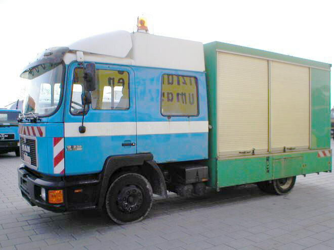 MAN M02 12.232 4x2 Spülwagen - Xe tải: hình 1 MAN M02 12.232 4x2 Spülwagen - Xe tải: hình 1