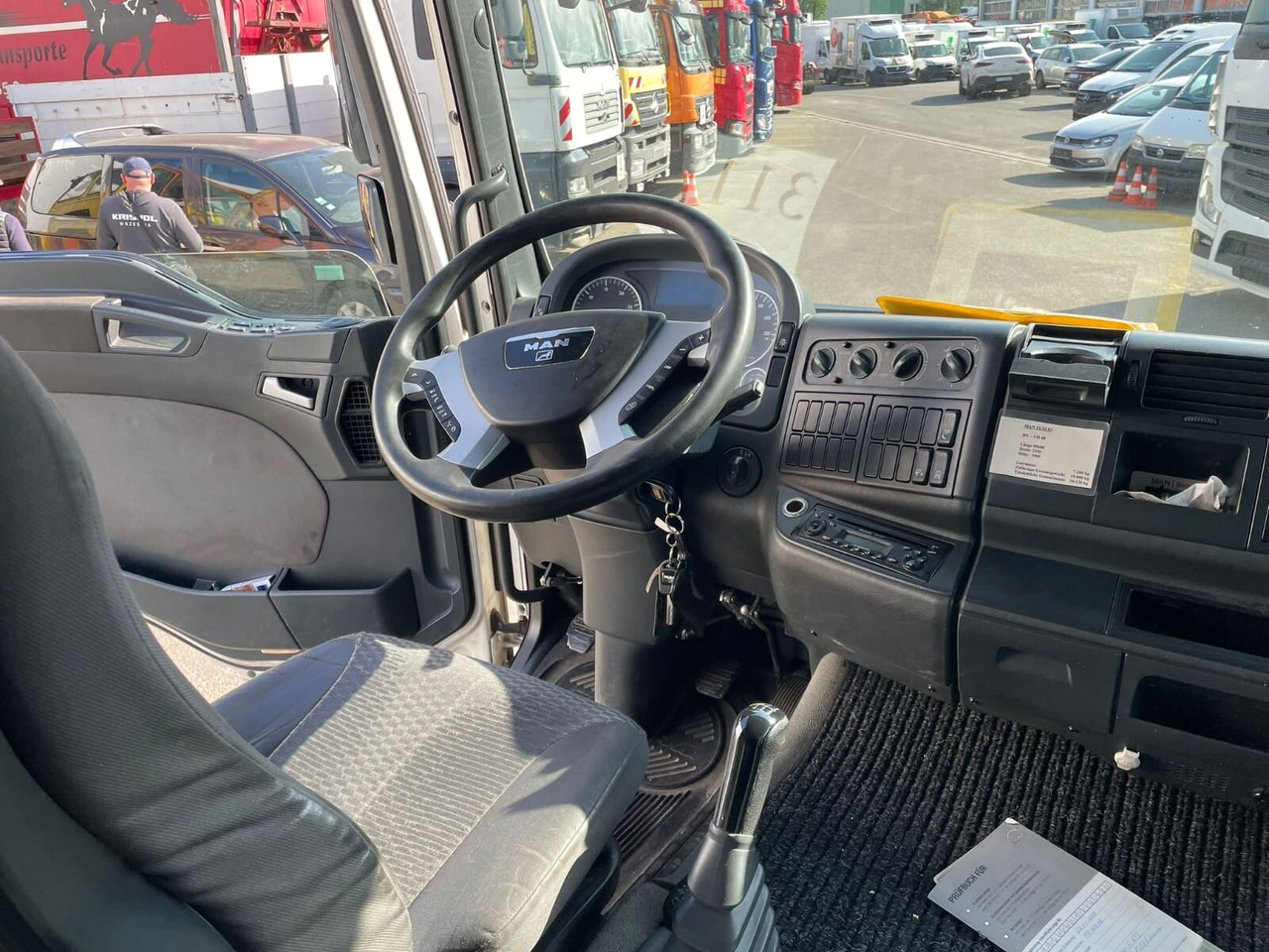 MAN TGM 18.330 4X2 LL TGM 18.330 4X2 LL, Fahrschulausstattung - Xe tải: hình 2 MAN TGM 18.330 4X2 LL TGM 18.330 4X2 LL, Fahrschulausstattung - Xe tải: hình 2