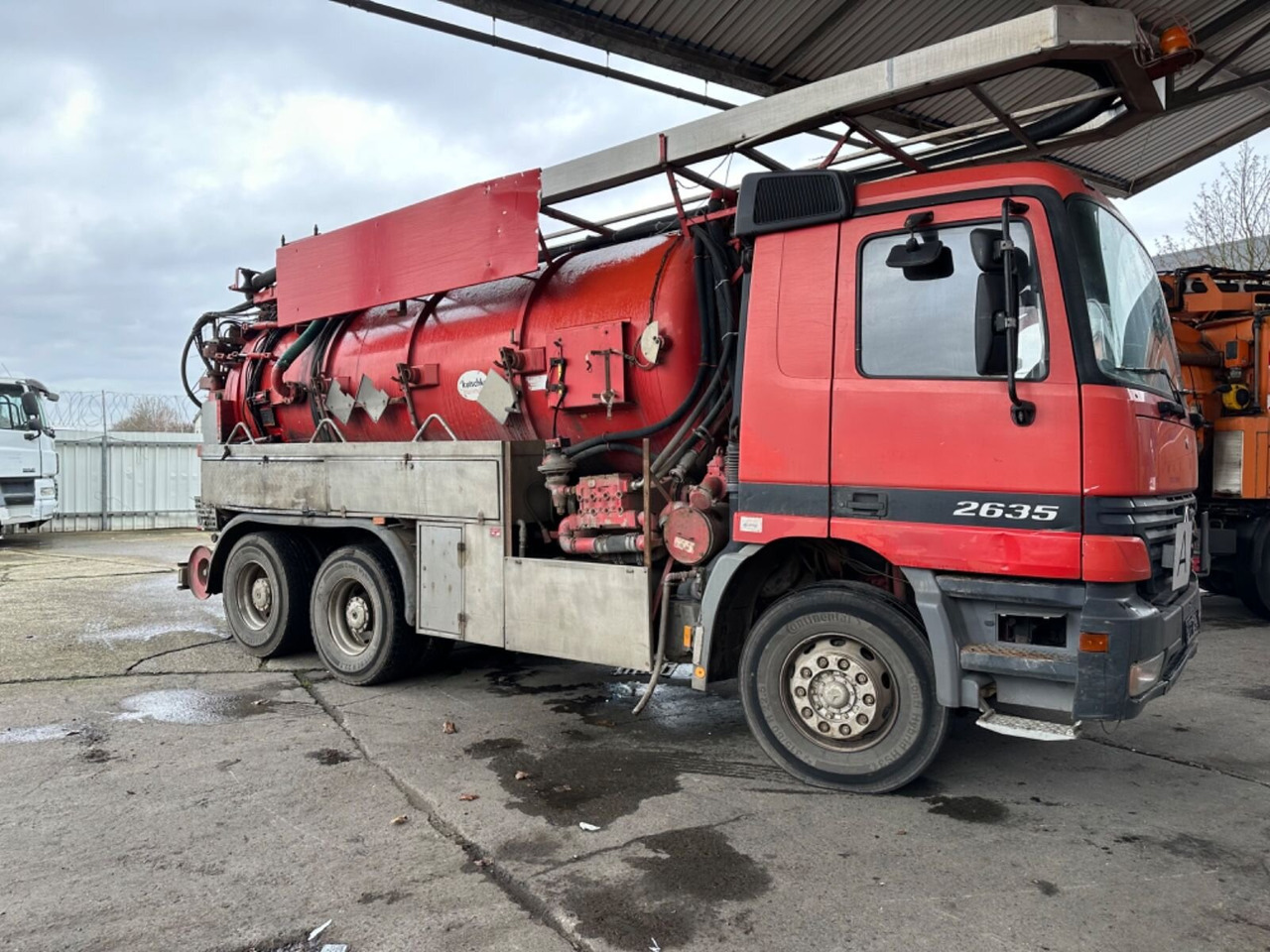 Mercedes-Benz Actros 2635 6x4 Actros 2635 6x4, Kutschke Saug- und Spülwagen ca. 13,5m³ - Xe tải: hình 2 Mercedes-Benz Actros 2635 6x4 Actros 2635 6x4, Kutschke Saug- und Spülwagen ca. 13,5m³ - Xe tải: hình 2