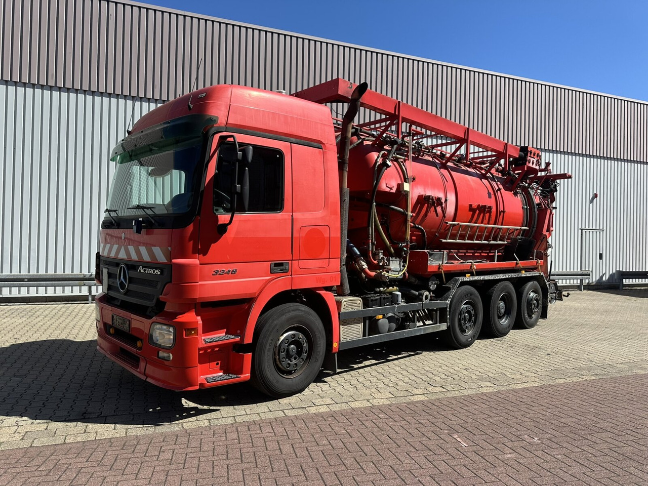 Mercedes-Benz Actros 3246 L 8x2 Actros 3246 L 8x2, Hellmers Saug- und Spülwagen ca. 15m³ - Xe tải: hình 1 Mercedes-Benz Actros 3246 L 8x2 Actros 3246 L 8x2, Hellmers Saug- und Spülwagen ca. 15m³ - Xe tải: hình 1
