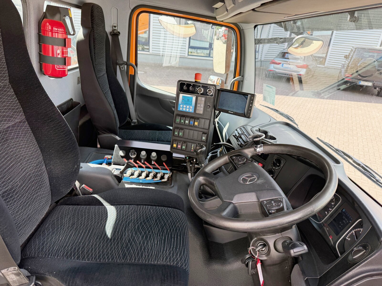 Mercedes-Benz Atego 1524 LKO 4x2 Atego 1524 LKO 4x2, Kehrmaschine FAUN Viajet 6RH - Xe tải: hình 4 Mercedes-Benz Atego 1524 LKO 4x2 Atego 1524 LKO 4x2, Kehrmaschine FAUN Viajet 6RH - Xe tải: hình 4