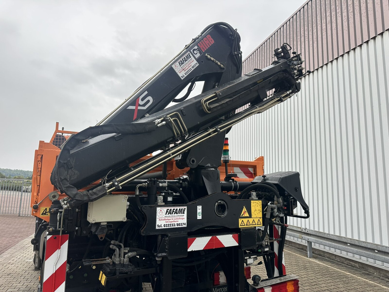 Unimog U500 4x4 U500 4x4 405/40 mit Heckkran Hiab 077-1 HiDuo, absattelbar, Funk - Xe tải nhỏ: hình 3 Unimog U500 4x4 U500 4x4 405/40 mit Heckkran Hiab 077-1 HiDuo, absattelbar, Funk - Xe tải nhỏ: hình 3