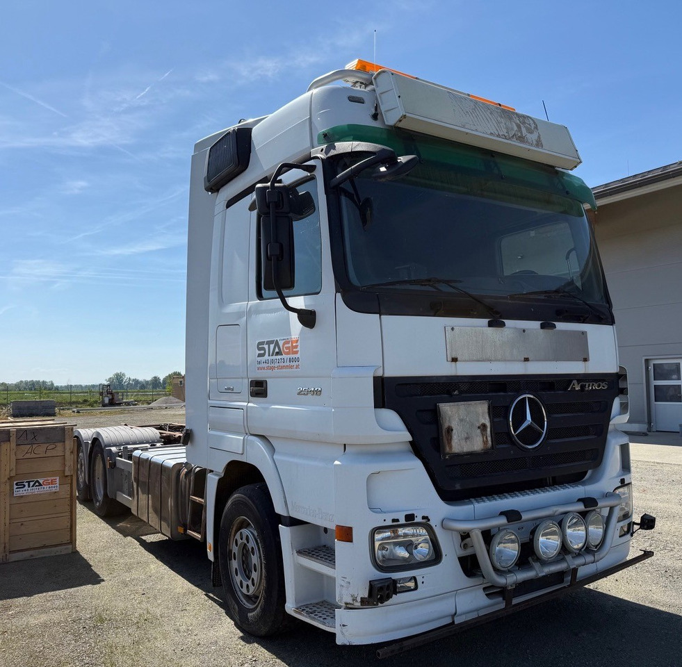 MERCEDES-BENZ Actros 2548L - Xe tải khung gầm: hình 1 MERCEDES-BENZ Actros 2548L - Xe tải khung gầm: hình 1