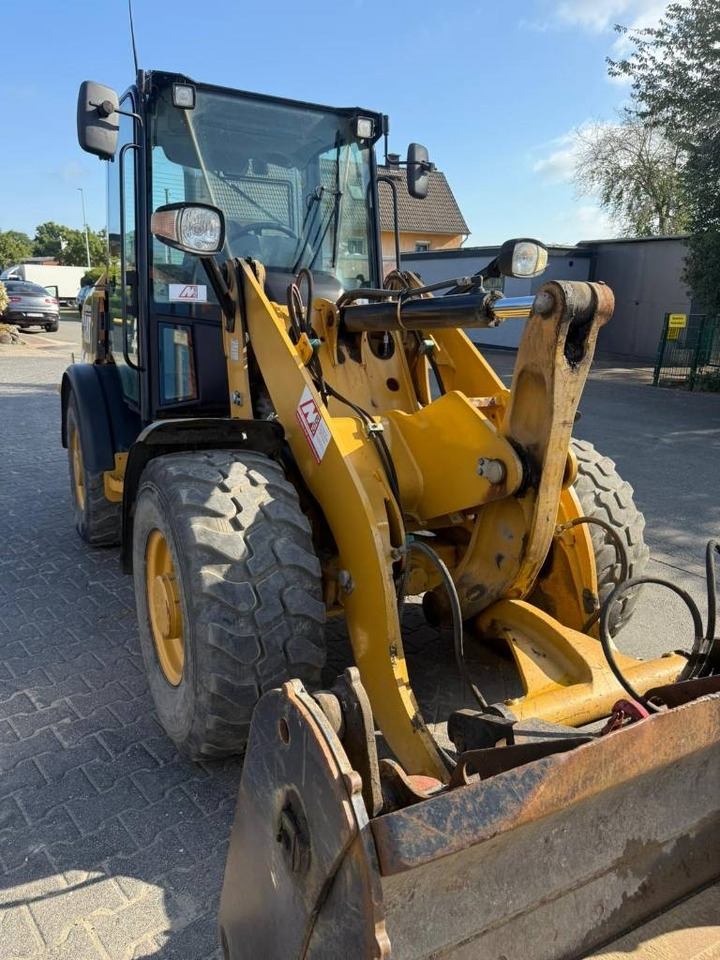 CAT 906M 1831h - Máy xúc lật bánh lốp: hình 5 CAT 906M 1831h - Máy xúc lật bánh lốp: hình 5