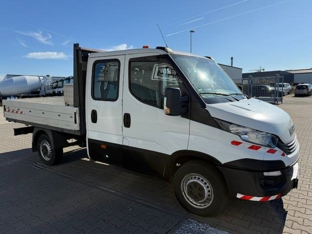 Iveco Daily 35 S12 - Xe van chở hàng: hình 5 Iveco Daily 35 S12 - Xe van chở hàng: hình 5