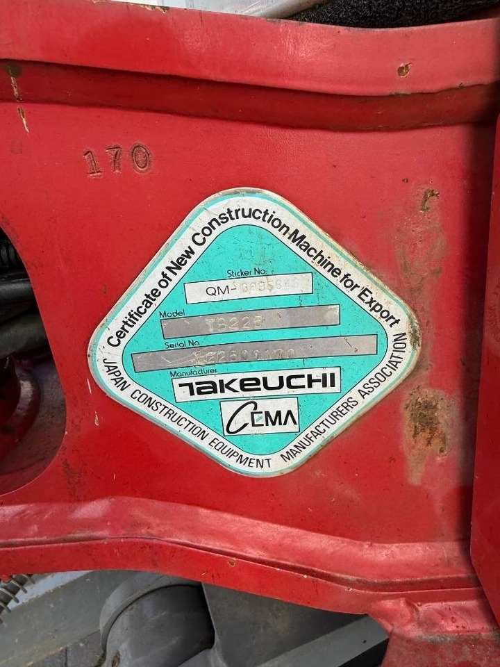 Máy xúc mini mới Takeuchi TB 225 V3: hình 10 Máy xúc mini mới Takeuchi TB 225 V3: hình 10