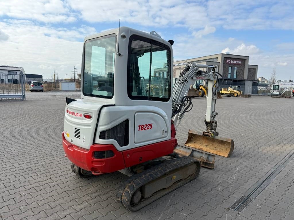 Takeuchi TB 225 V3 - Máy xúc mini: hình 4 Takeuchi TB 225 V3 - Máy xúc mini: hình 4